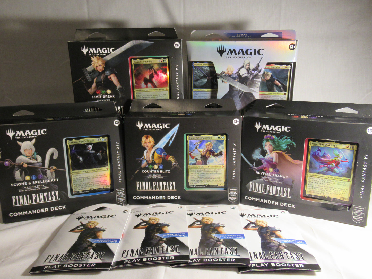 Magic the Gathering: Final Fantasy Mega Bundle