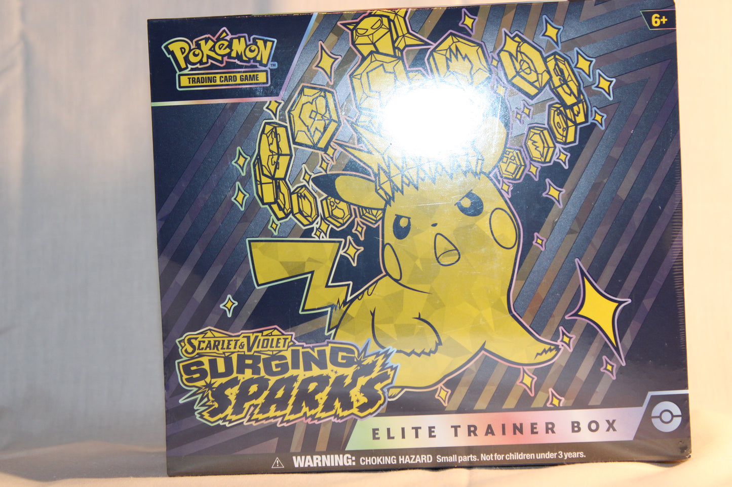 Pokemon TCG: Scarlet & Violet - Surging Sparks Elite Trainer Box